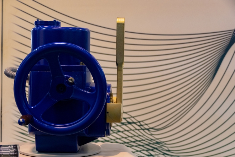 Integrated modular electric drive. Steering hydromechanics.