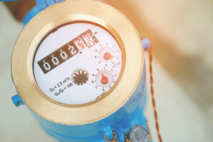 Water meters are used to record the amount of water consumption. using a gear and wheel system The numeral display has been completely sealed. Protection against water and dirt from the outside