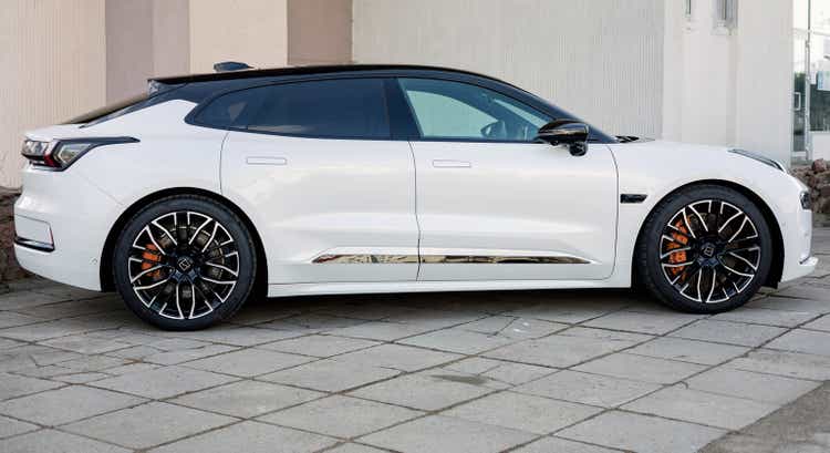 Chinese EV player Zeekr kickstarts IPO plans again
