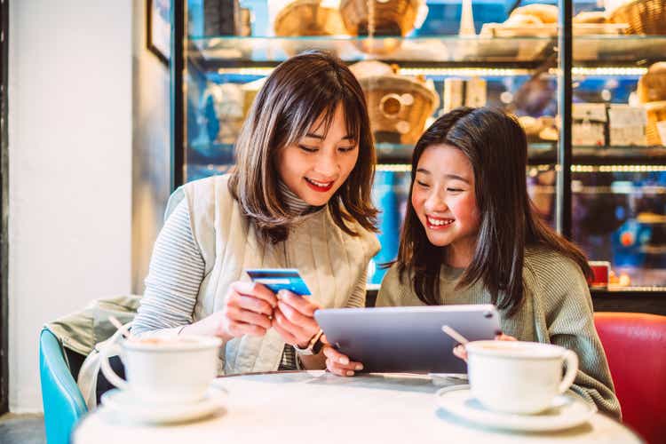 Gen-Z"s Guide to E-Banking: A Mother-Daughter Tutorial