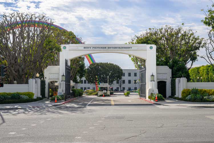 Entrance arch of Sony Pictures Entertainment with a colorful rainbow in the background