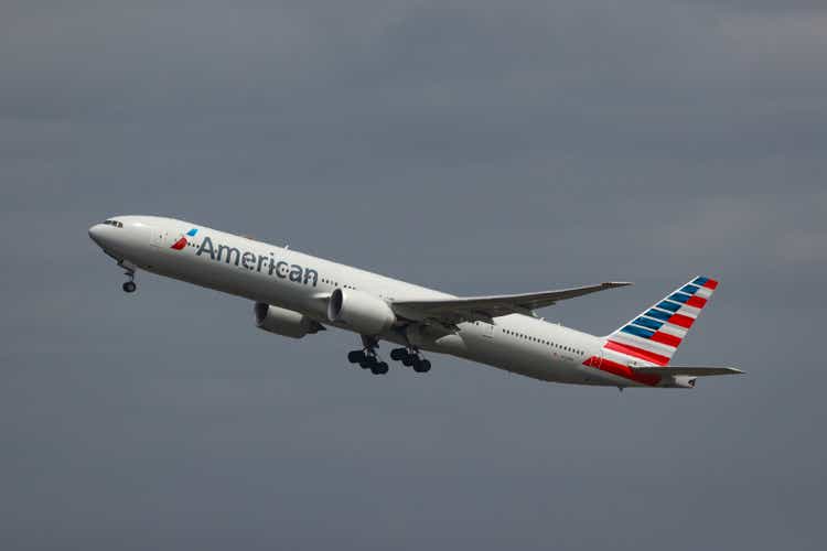 American Airlines Boeing 777-323(ER) taking off from Kingsford Smith Airport Sydney Australia