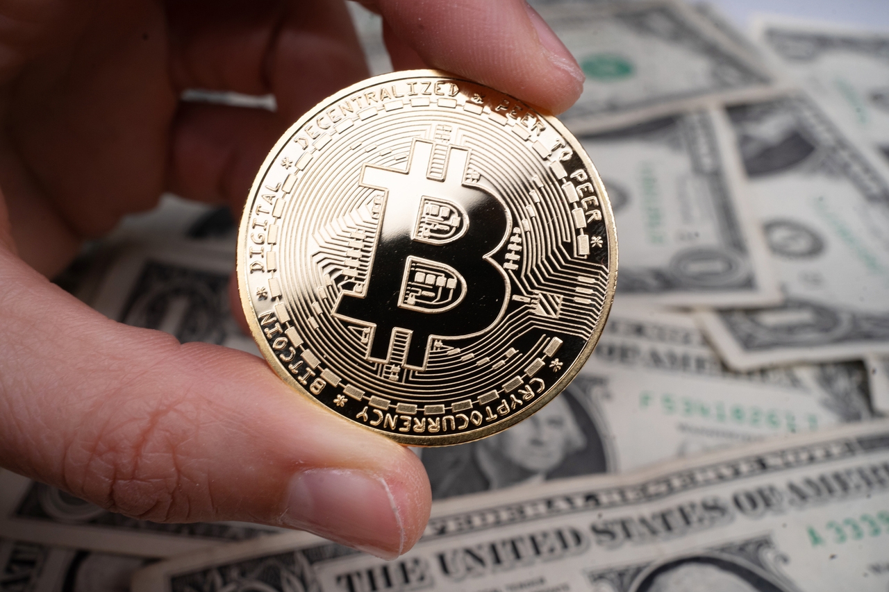 HODL: Growing Faster Than Spot ETF Peers | Seeking Alpha