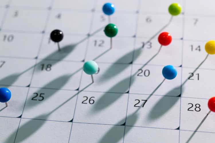 Colored pins on the calendar