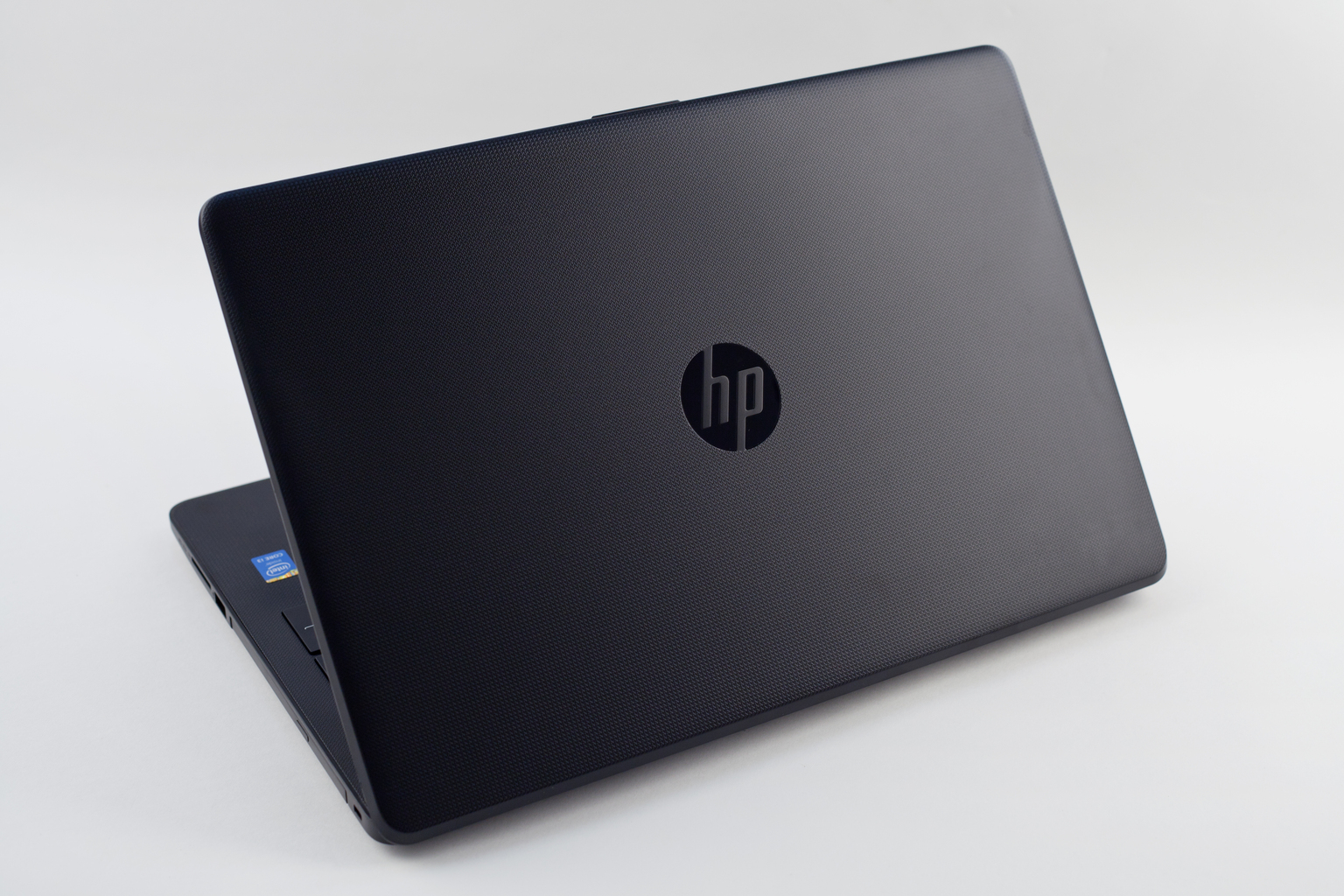 seekingalpha.com - Kevin Anthony D. Arroyo - HP Inc.: A Cash Flow Generator Of A Business, But Time To Break The Status Quo (NYSE:HPQ)