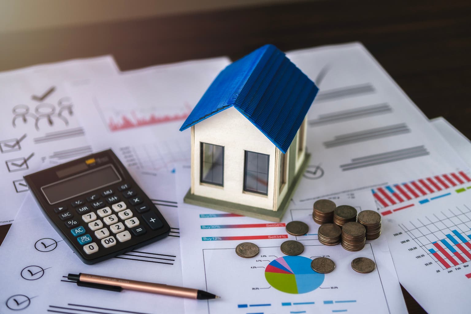 ITB: Trading At A Valuation Discount In Spite Of Potential Bullish Catalysts