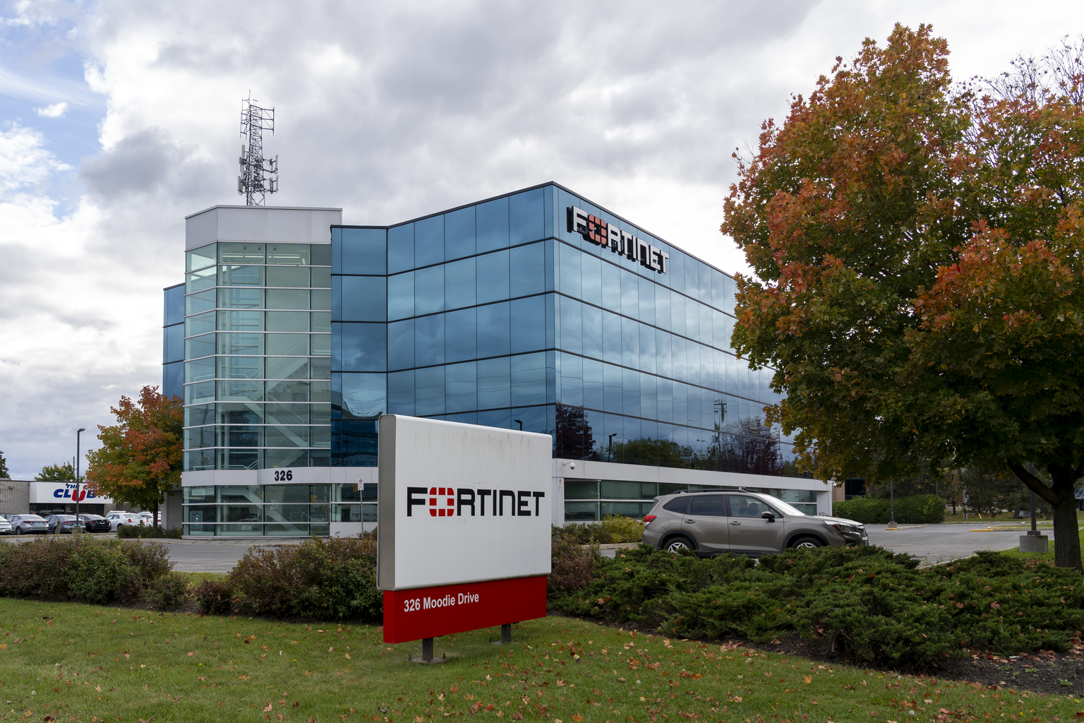 seekingalpha.com - Khaveen Investments - Palo Alto Vs. Fortinet: Why Fortinet Comes Out On Top (NASDAQ:PANW)