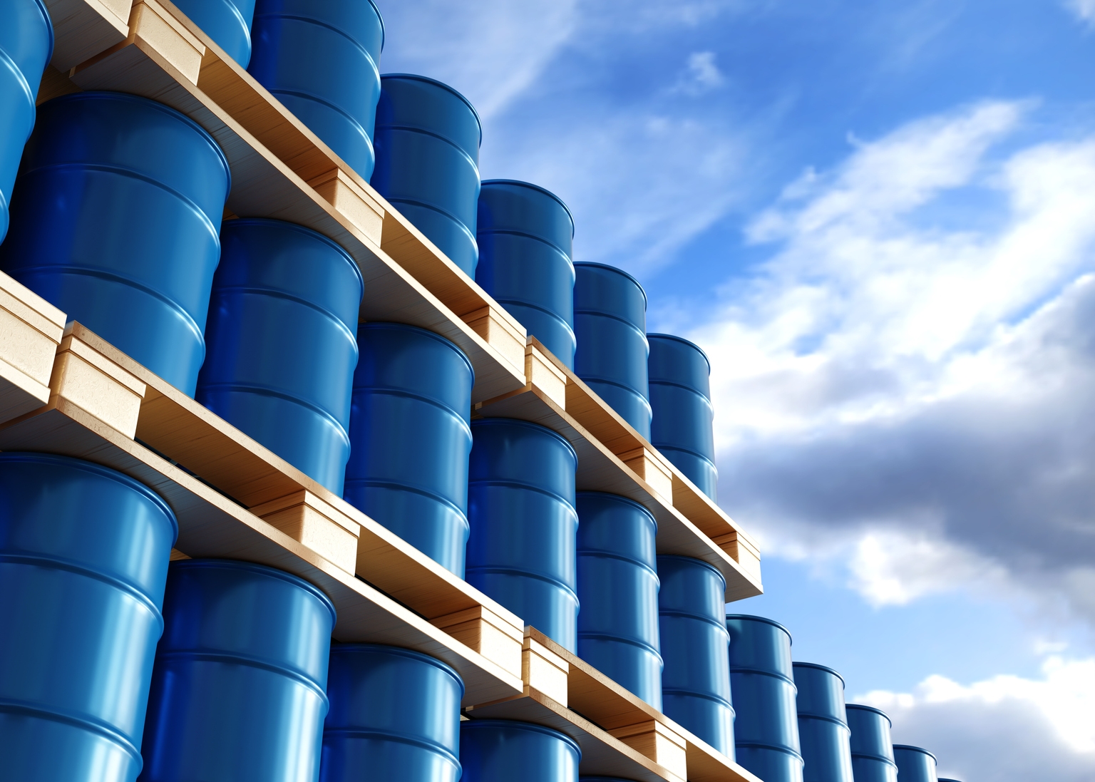 Commodities: Oil Falls On Bearish Fundamentals, But Upside Risks Abound