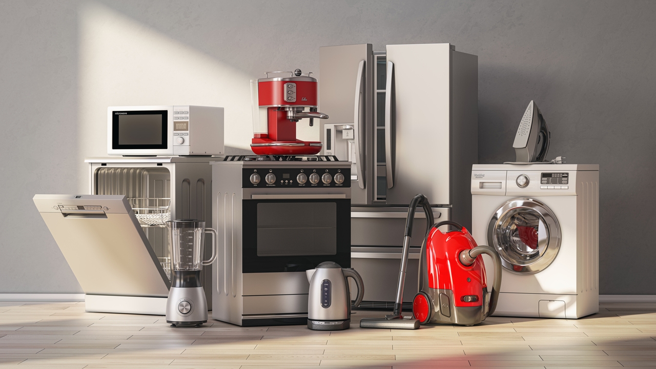 Whirlpool: Weak Housing Market And High Energy Prices Justify A Rating Downgrade