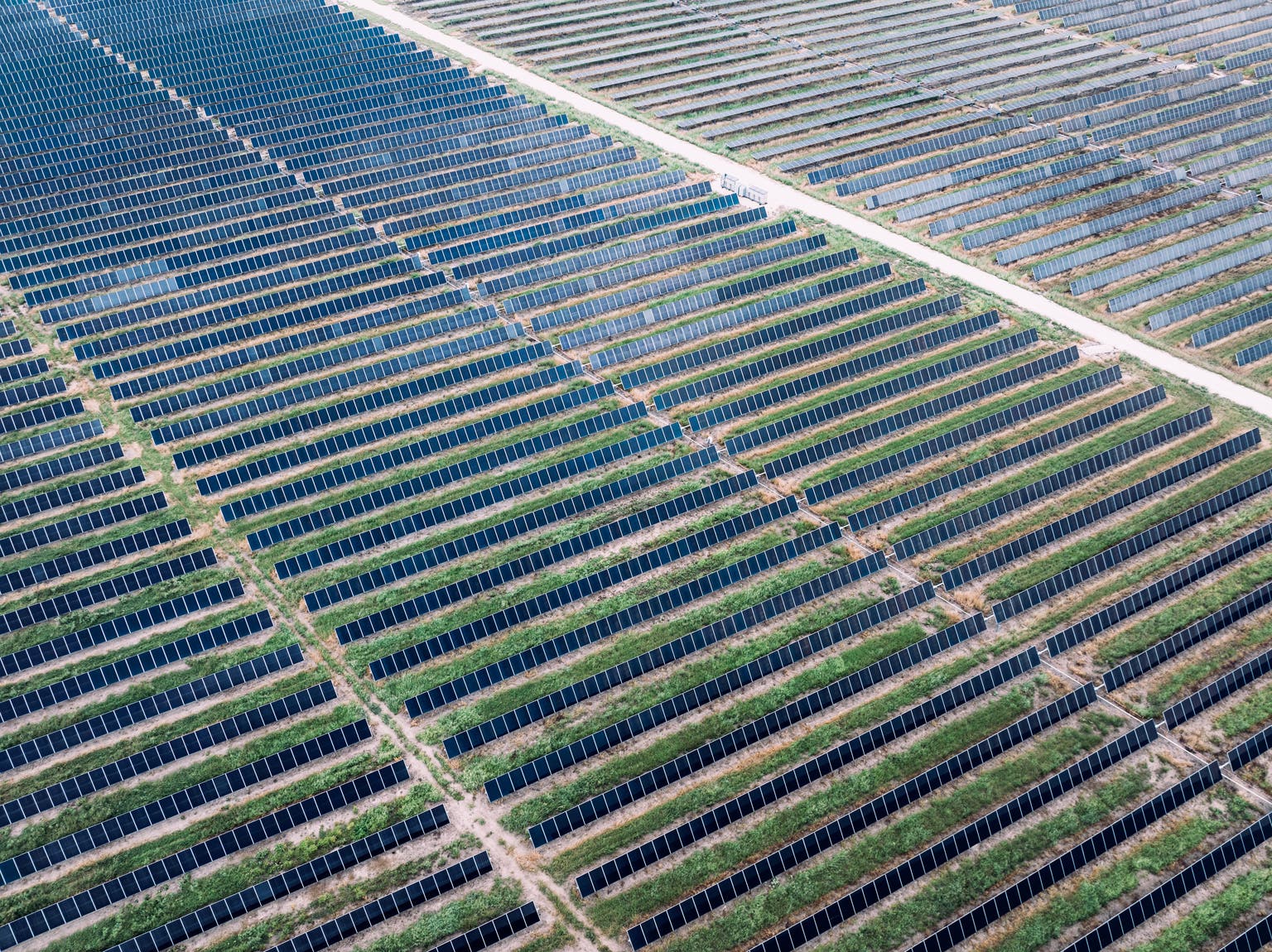 Eos Energy: CFO Drama And Big Beautiful Bill Obscure Near-Term Outlook