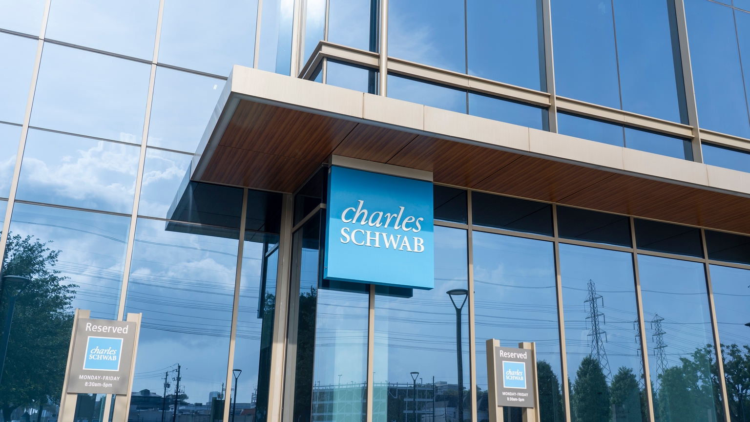 Charles Schwab Stock: Strong Results, Nice Growth (NYSE:SCHW) | Seeking  Alpha