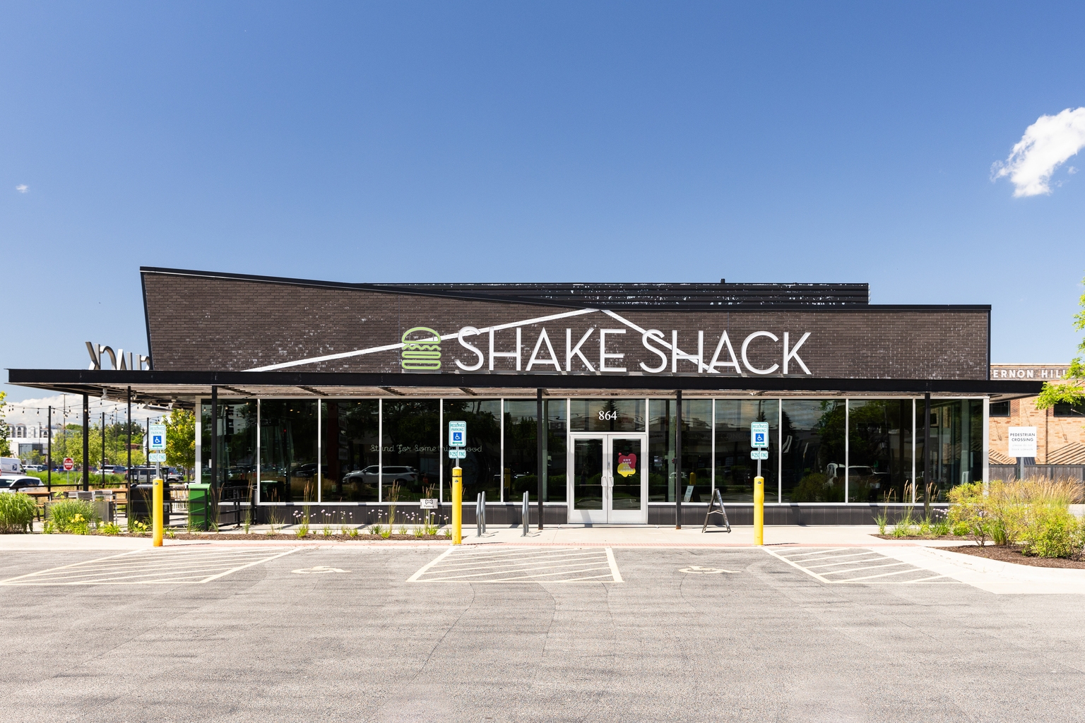 Something's Gone Wrong At Shake Shack. Here's How To Fix It. (NYSE:SHAK)