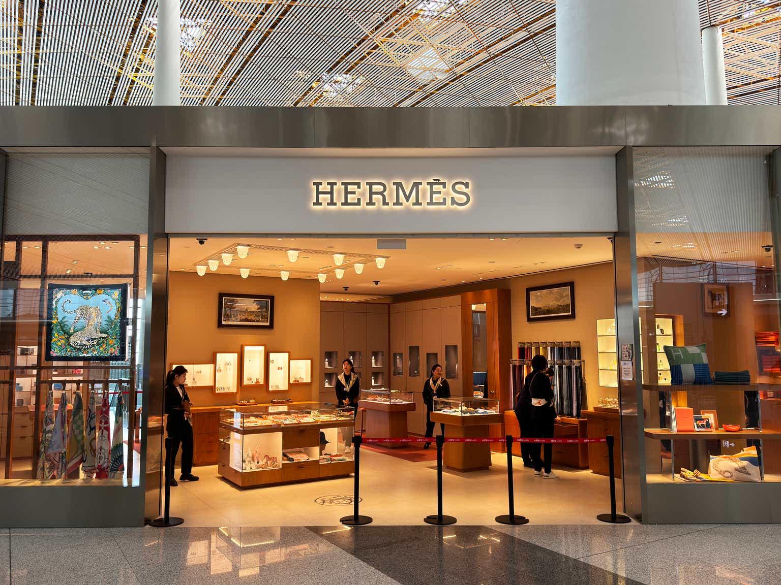Hermes: Almost Immune To The Luxury Deceleration Bug