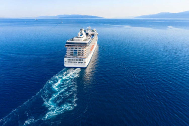 Cruiser sails from Rijeka