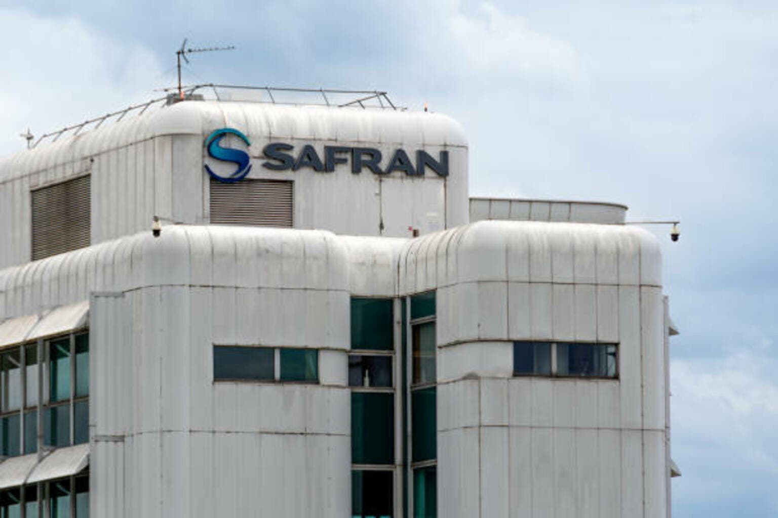 Safran: Volatility Implied, Look At A Peer Instead