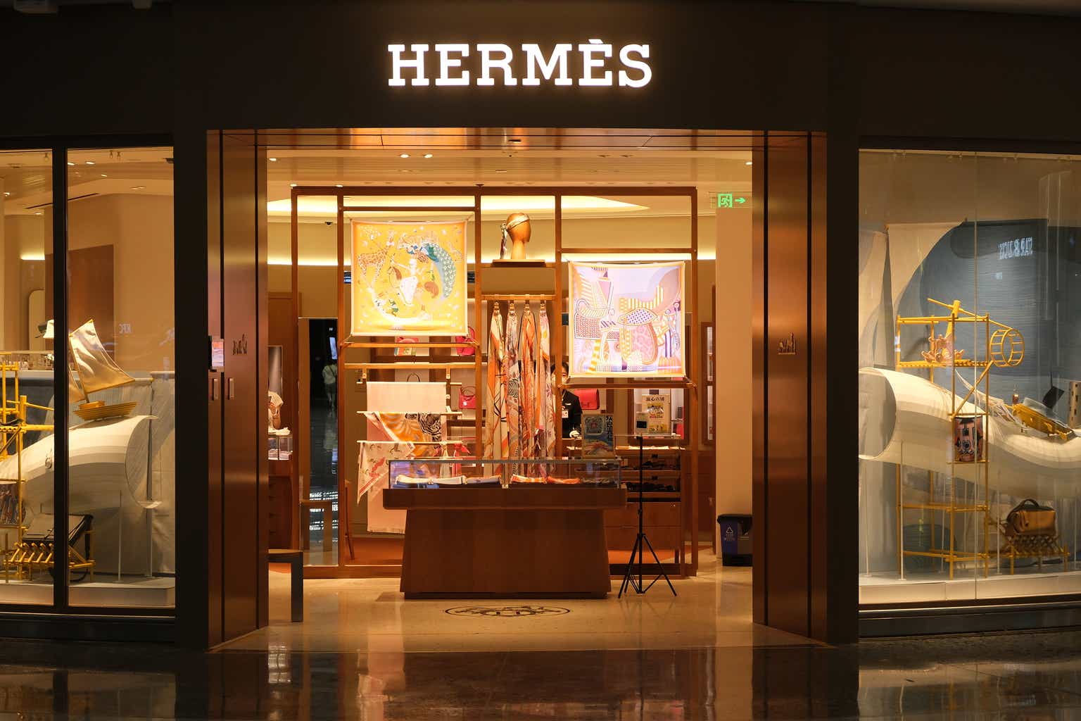 Park Your Cash In Paris: Why Hermes Shines In Volatile Markets