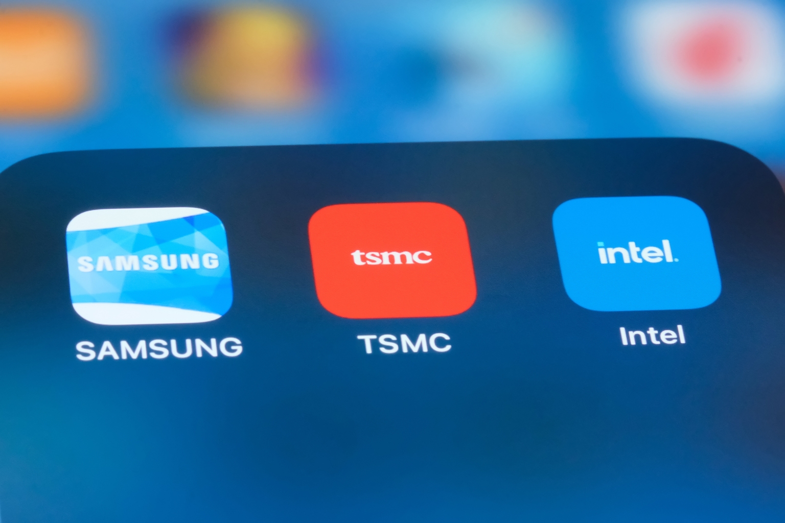 Intel Is A Near-Term Hold, Taiwan Semiconductor Is A Long-Term Buy