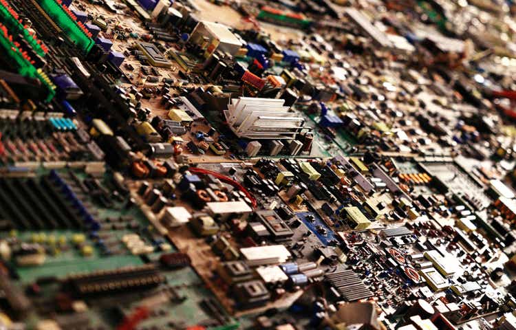 Many electronic circuit board