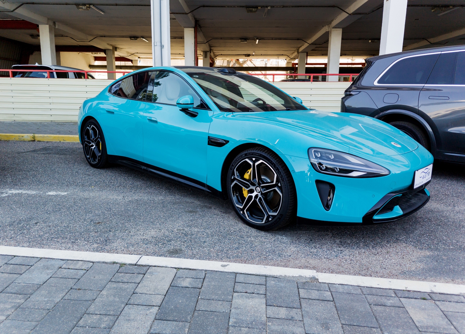 Xiaomi: Smartphone Cost Pressures Persist, But Robotics And Agentic AI Could Drive Long-Term Upside news thumbnail