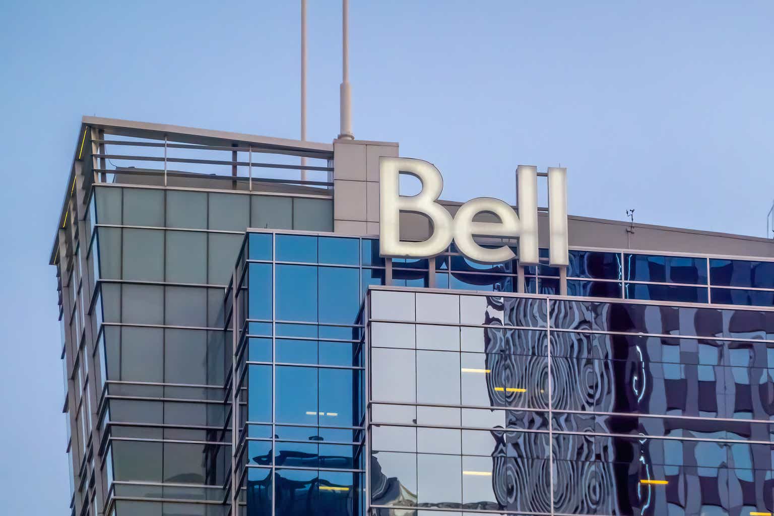 BCE Makes It Official: Why The 56% Dividend Cut Is Good News (Rating Upgrade)
