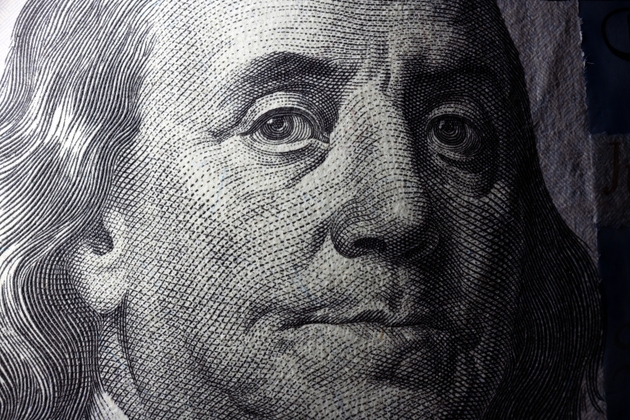 100 dollar bill with Benjamin Franklin face