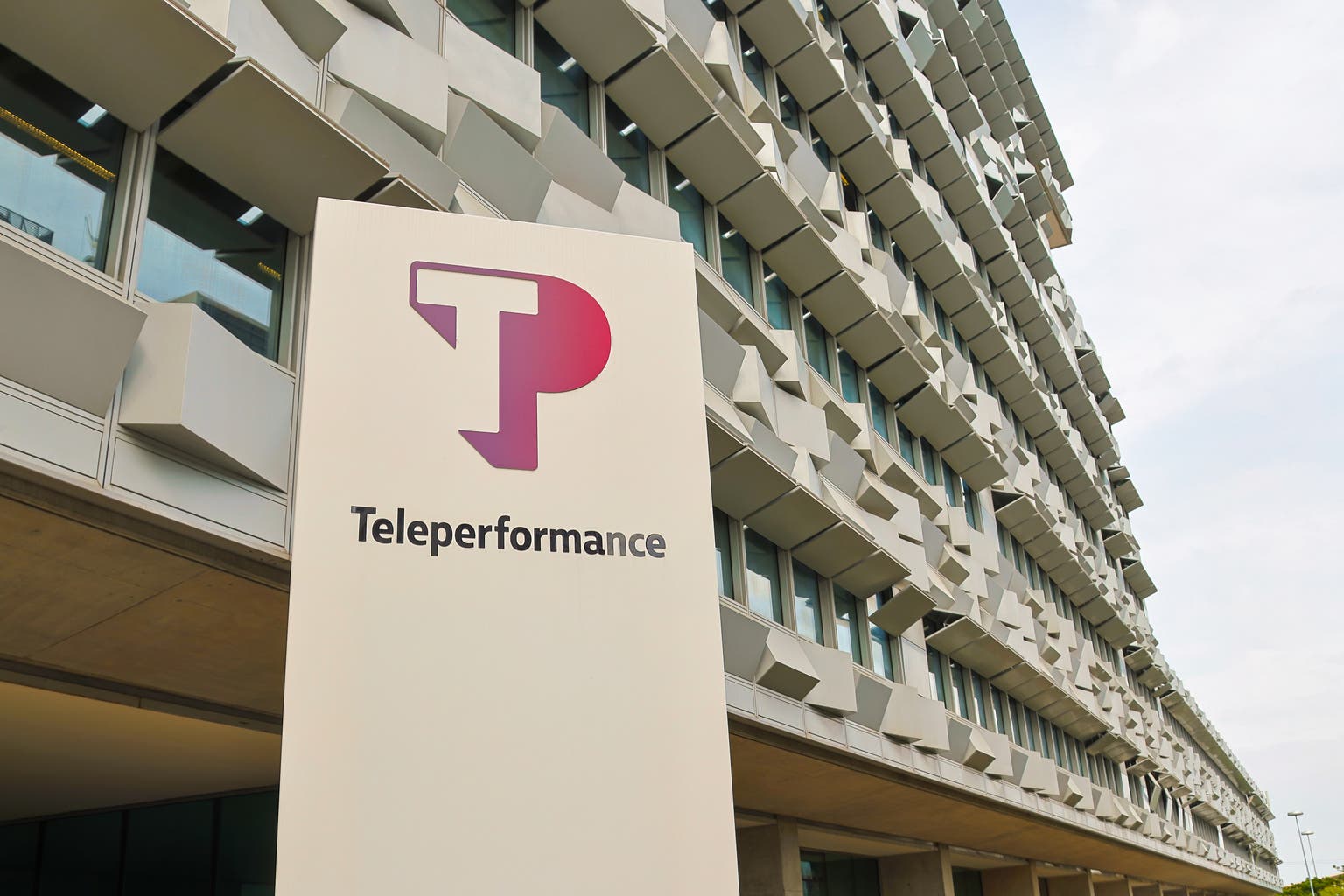 Teleperformance: Reassuring Growth Guide With Depressed Valuation (OTCMKTS:TLPFF)