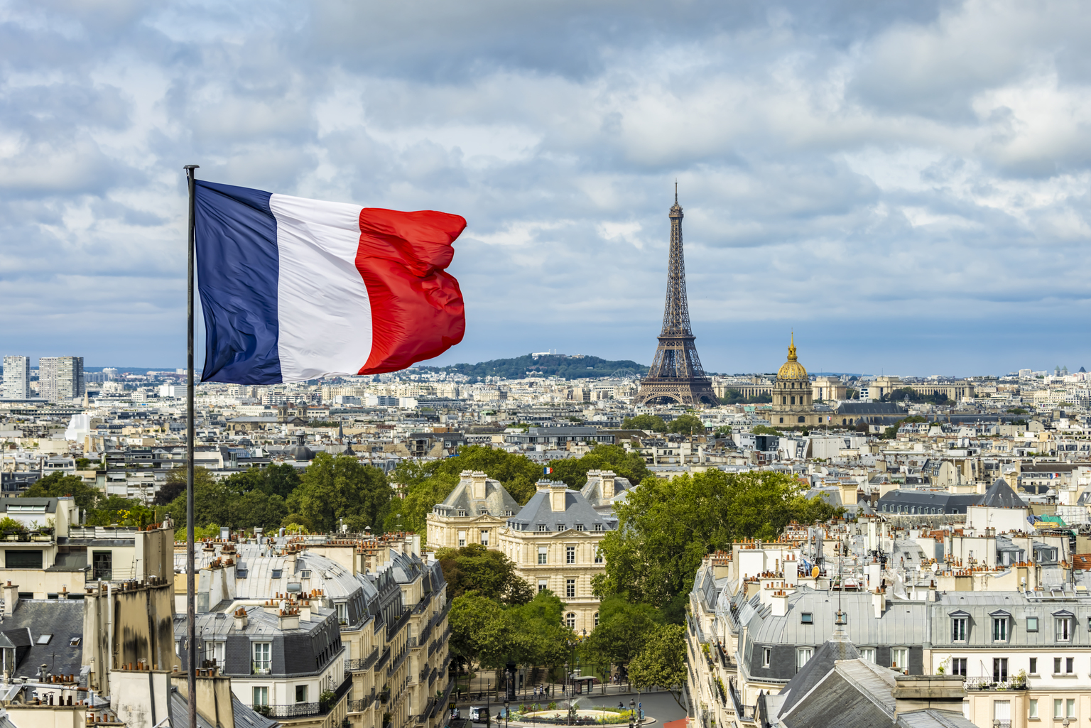 seekingalpha.com - Mike Zaccardi - EWQ: The CAC 40 Hit New Highs, Staying Bullish On French Stocks (NYSEARCA:EWQ)