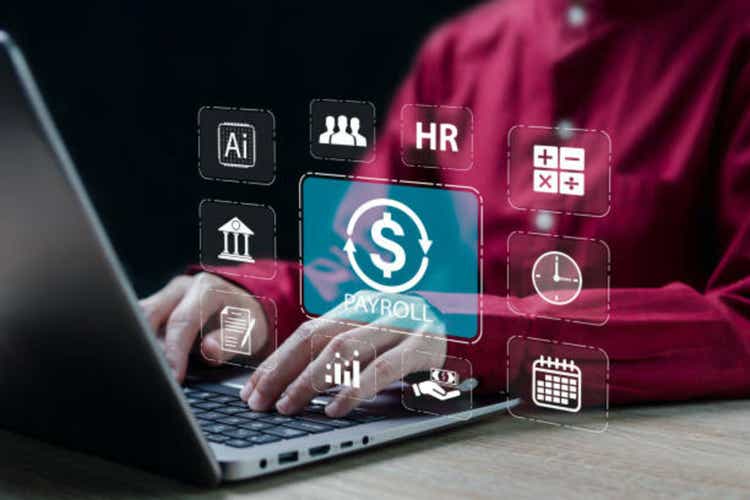 Datadog, HubSpot keep Overweight ratings as J.P. Morgan highlights software stocks ahead of earnings