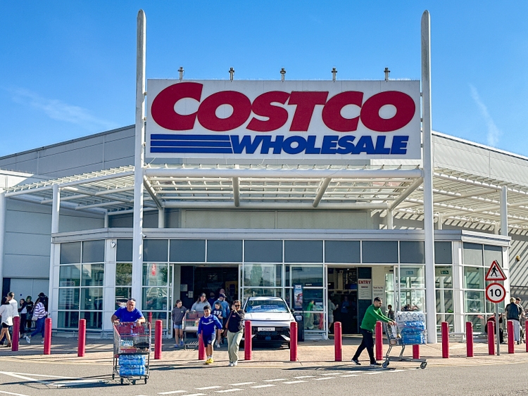Costco beats on top- and bottom-line but comparable stores sales slow