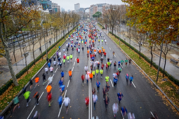 Popular race running along the Paseo de la Castellana in Madrid