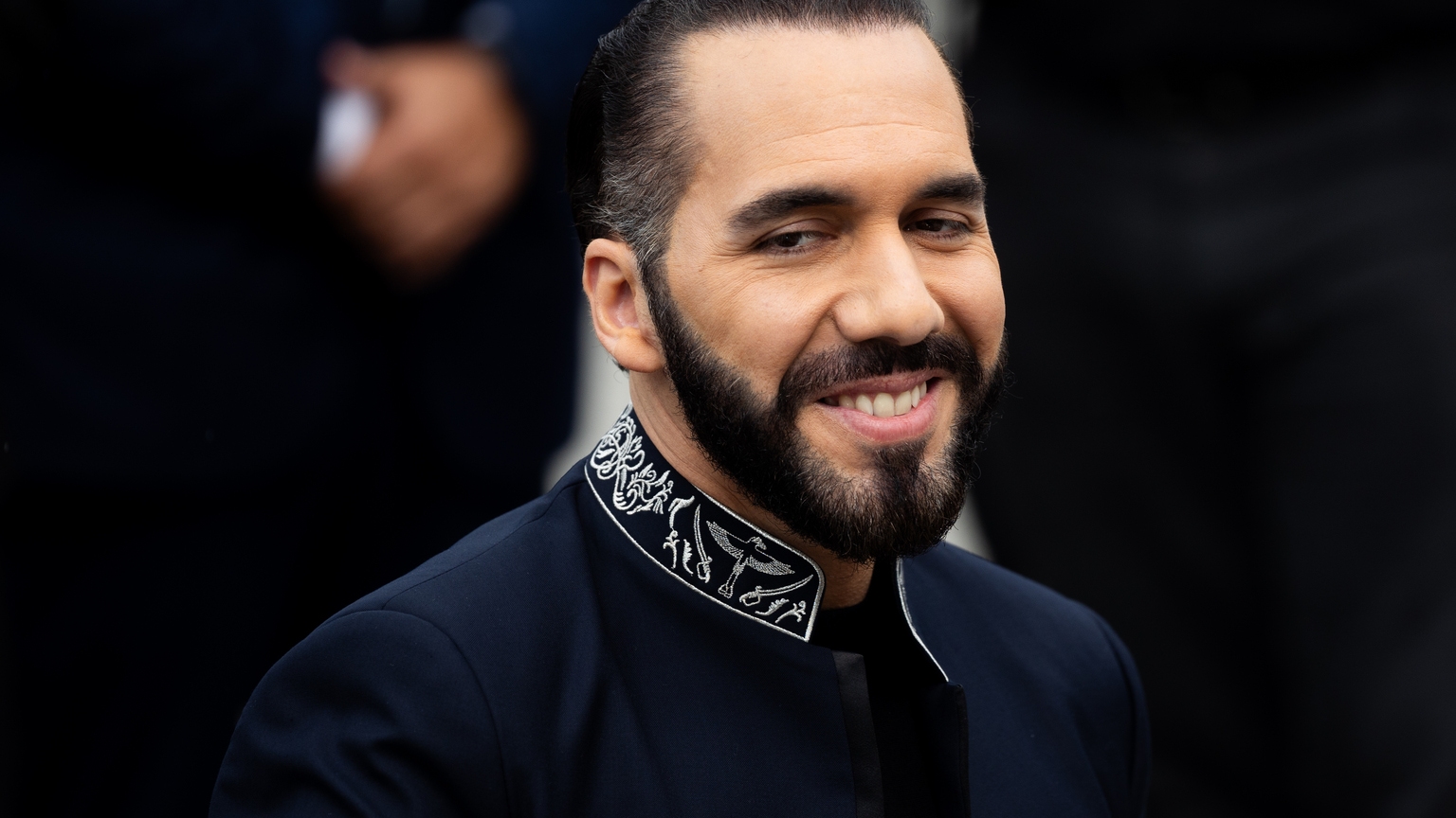 El Salvador to sell or discontinue its bitcoin wallet as part of IMF deal |  Seeking Alpha