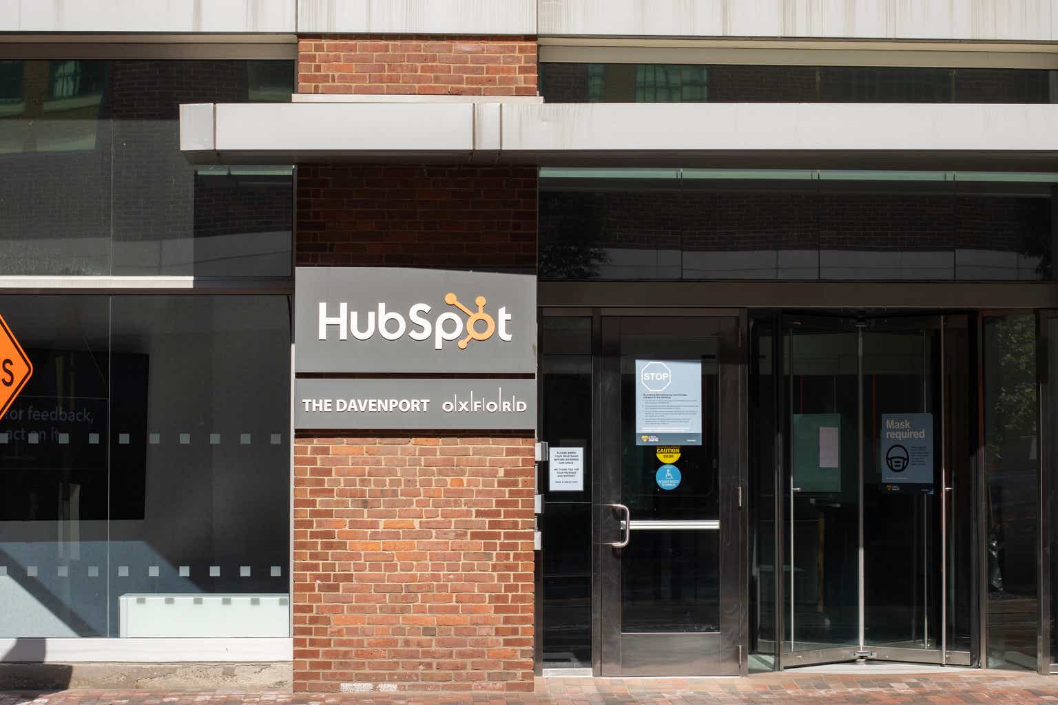 HubSpot Stock: Focus On SMB Customers Driving Growth (NYSE:HUBS)