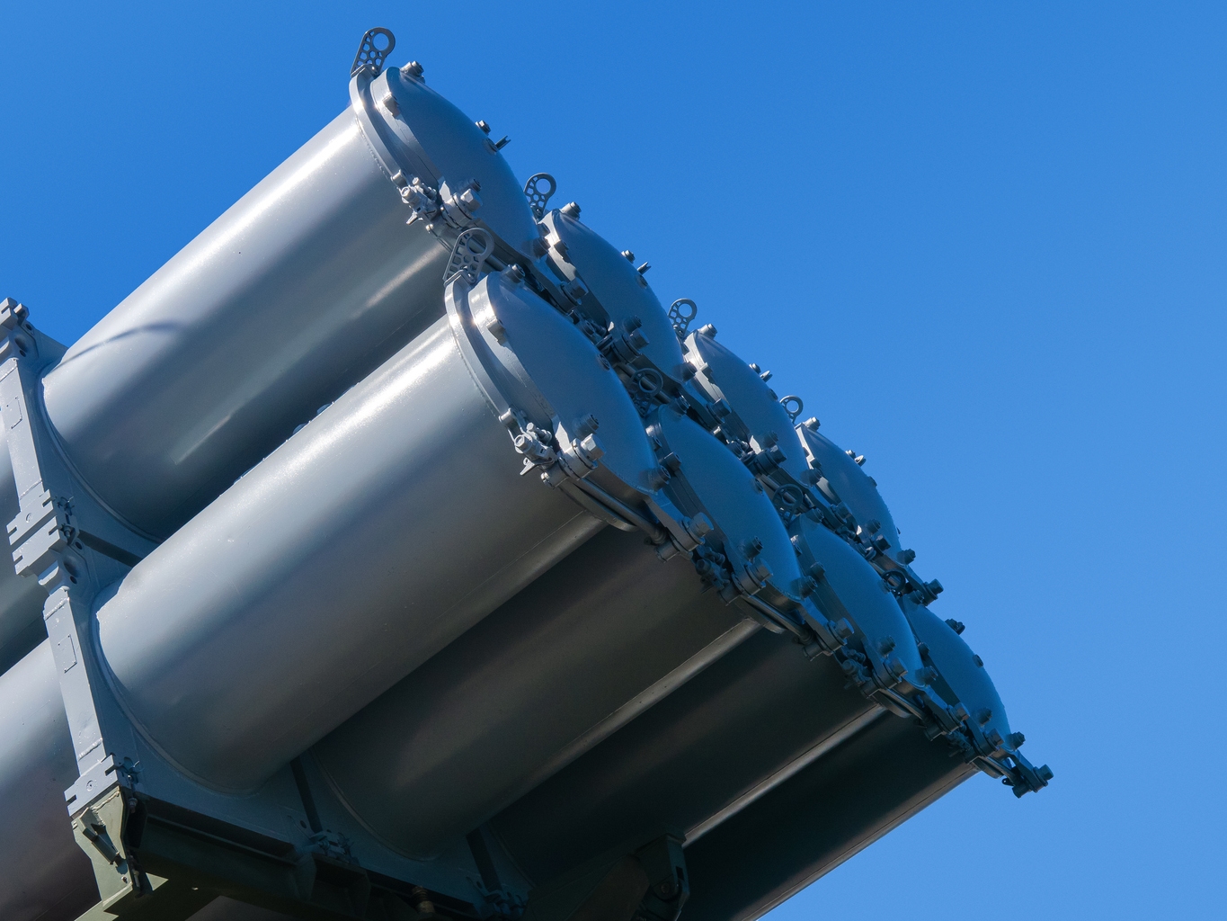 RTX: Backlog Growth And Big Market Opportunity Face Cash Drain And Tariff  Risks | Seeking Alpha