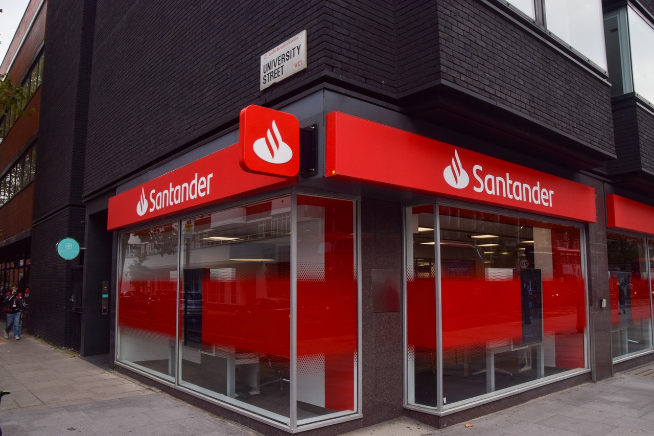 Banco Santander: When Global Banking Becomes A Smart Bet (NYSE:SAN) |  Seeking Alpha