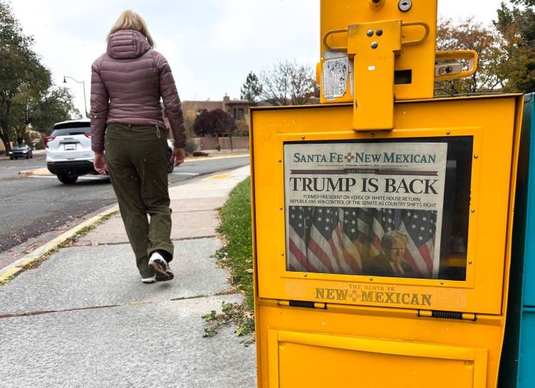 Santa Fe, NM: Newsstand: Trump is back