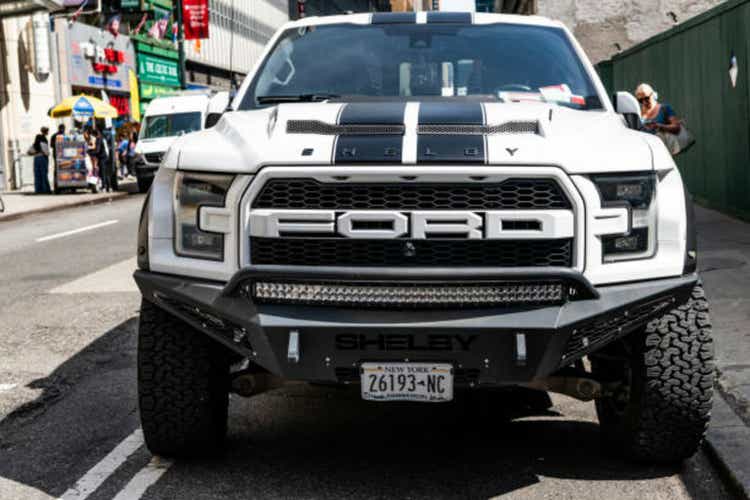 2017 Ford F-150 Raptor Pickup truck car exterior, front meeting