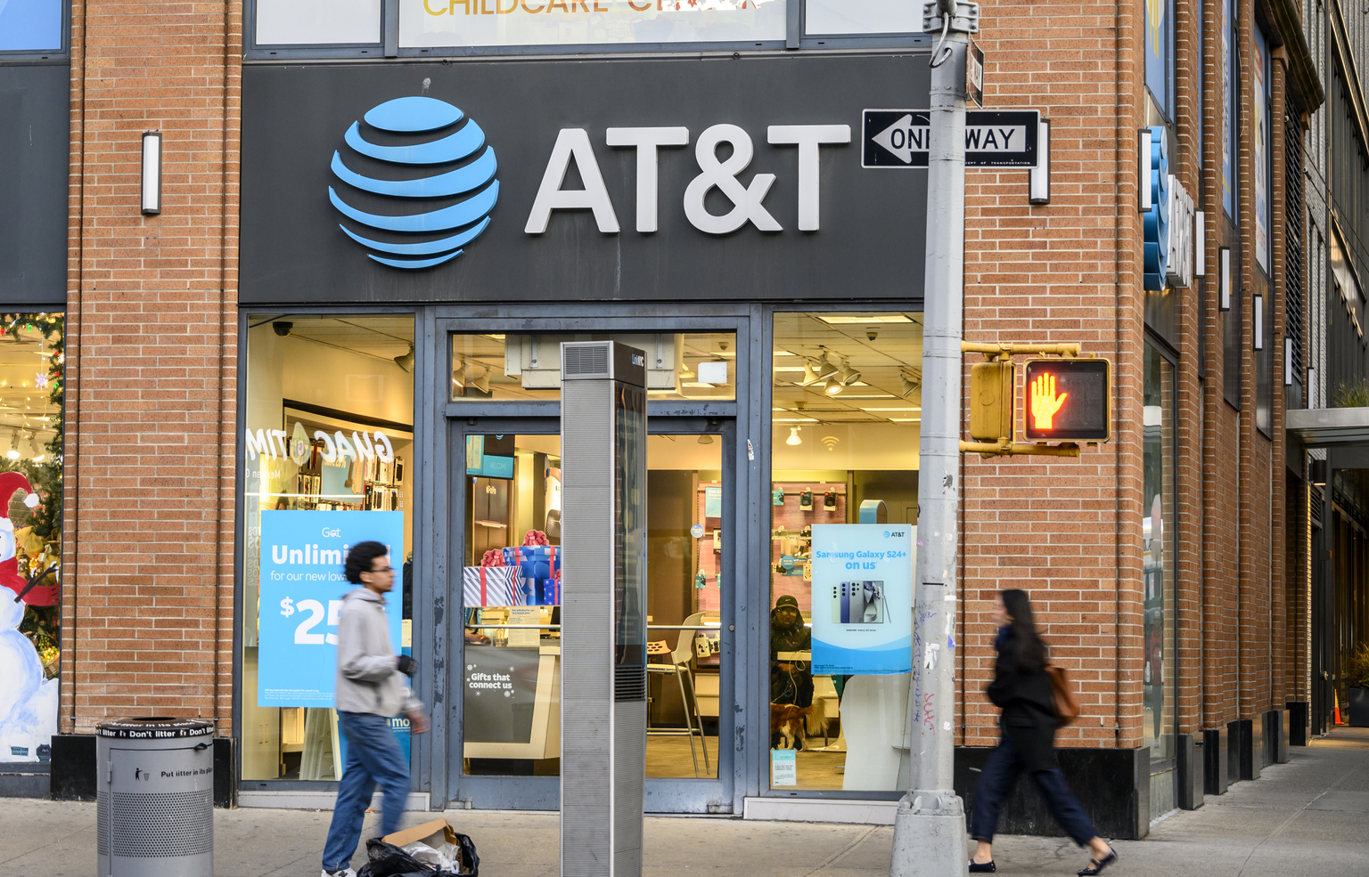 seekingalpha.com - Tiyashi Datta - AT&T, Verizon Q1 earnings on deck: Focus on subscribers, FCF numbers