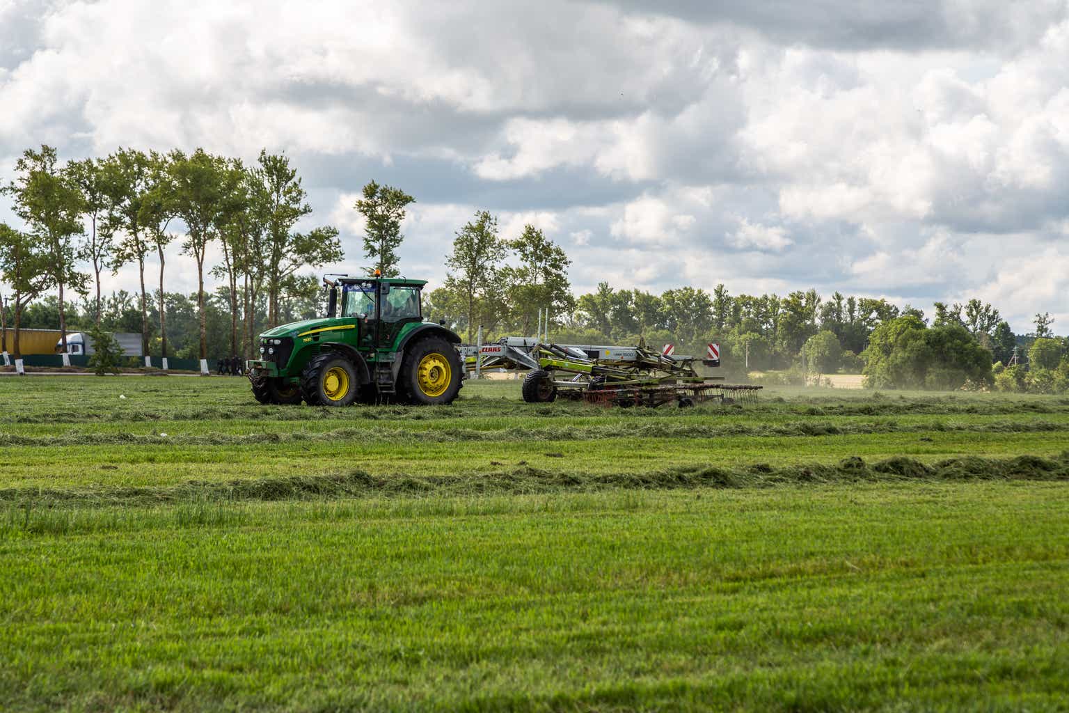 Deere: Tariffs And Falling Demand Likely Headwinds
