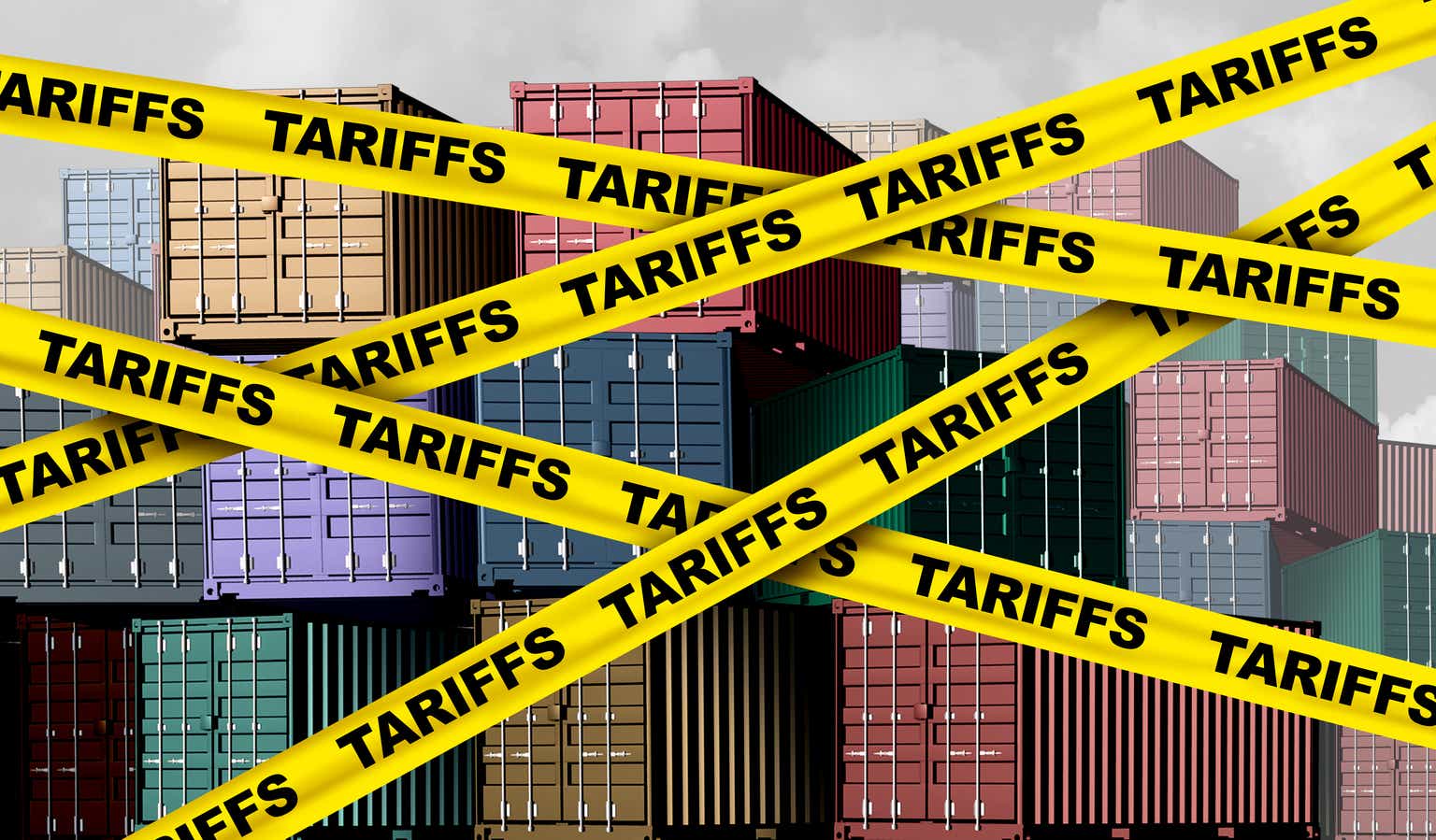 Tariffs Pressure Mega-Caps: Moat Stocks Show Resilience