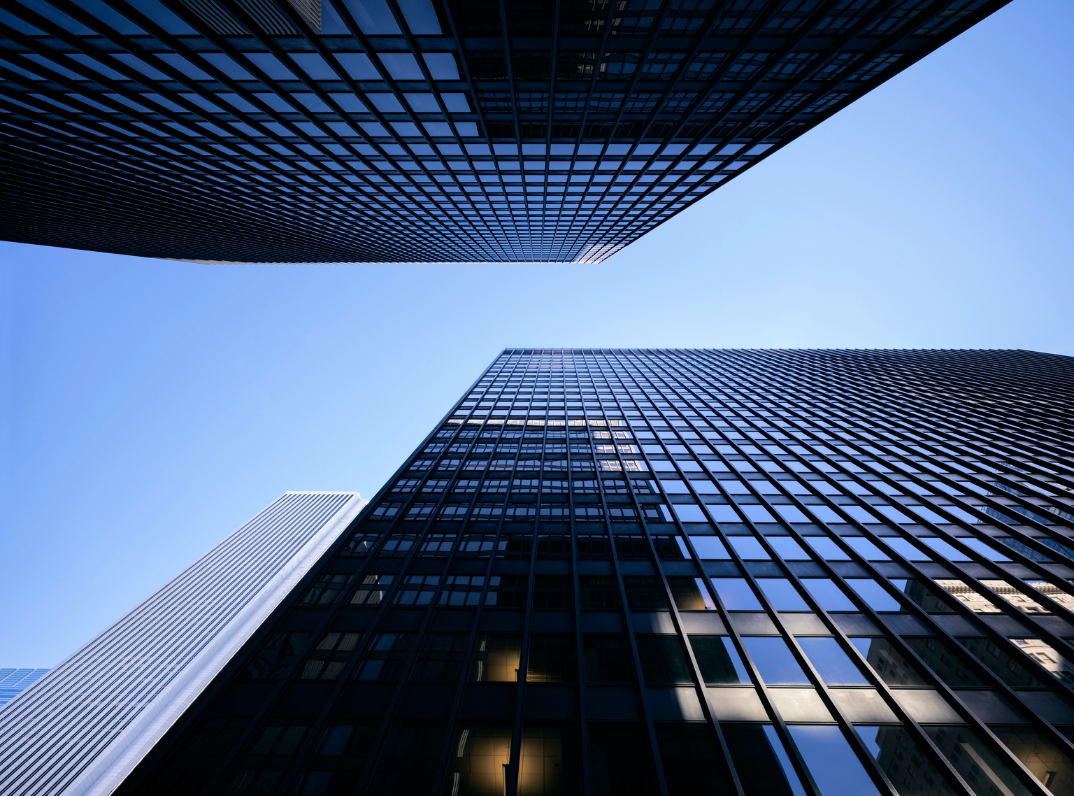 Apogee Enterprises: The Discount Is What Matters, Especially With Cost-Cutting (APOG)