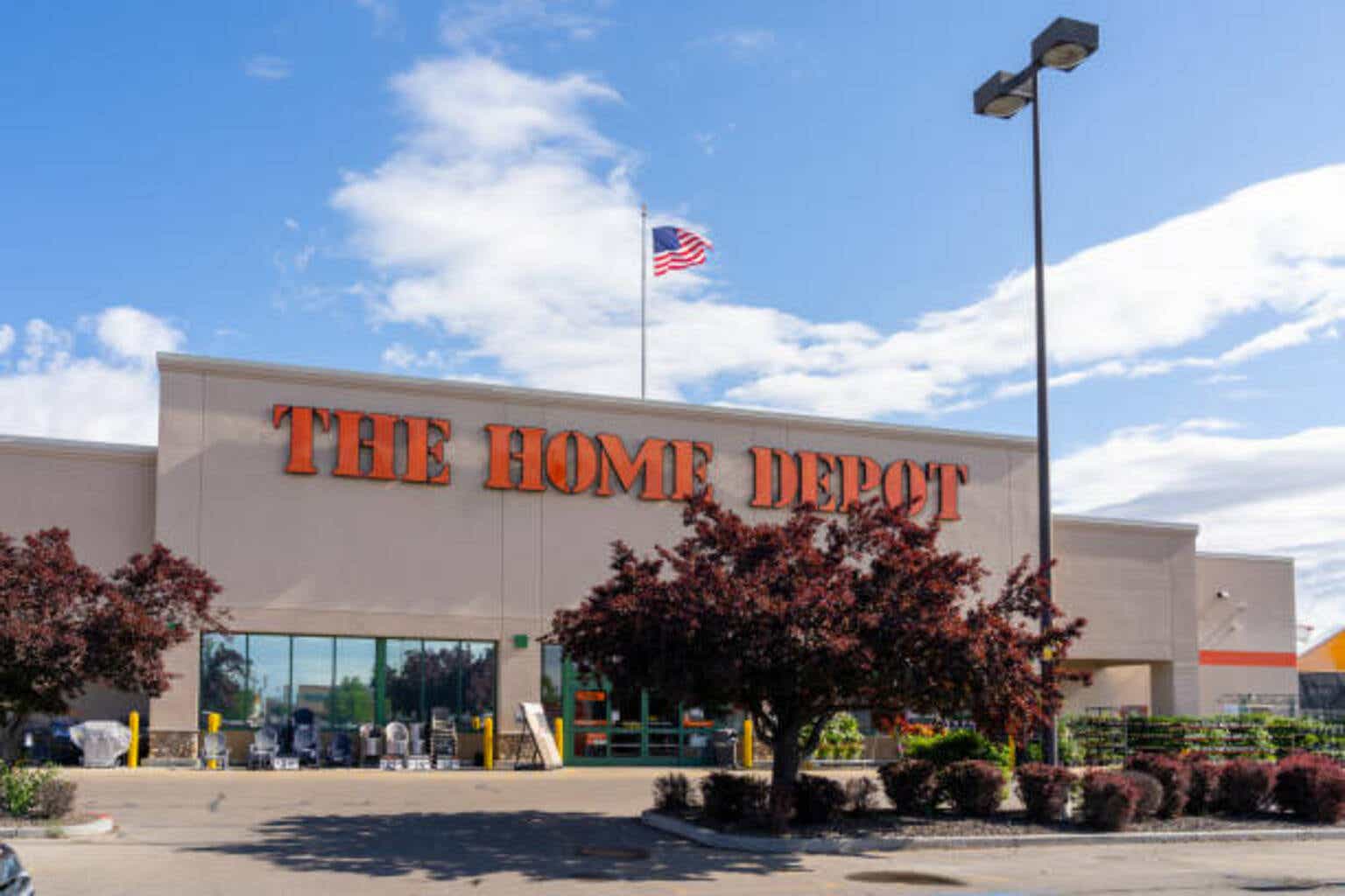 Home Depot: Still Not Cheap Enough For The Uncertainty Ahead