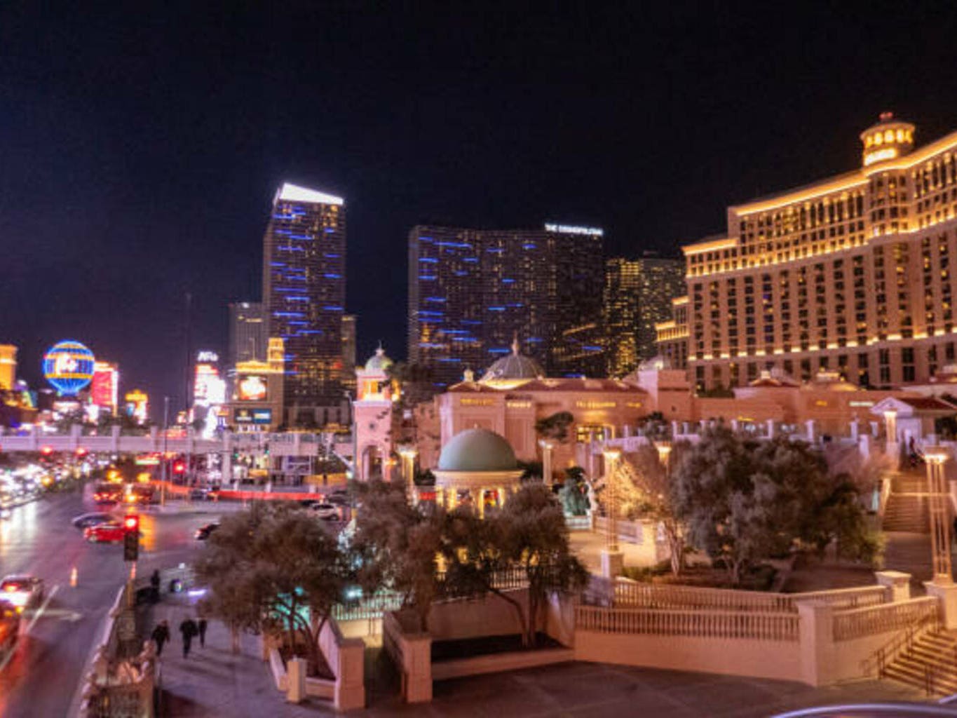 Las Vegas Strip gaming revenue falls again on weak slot numbers (MGM:NYSE)  | Seeking Alpha