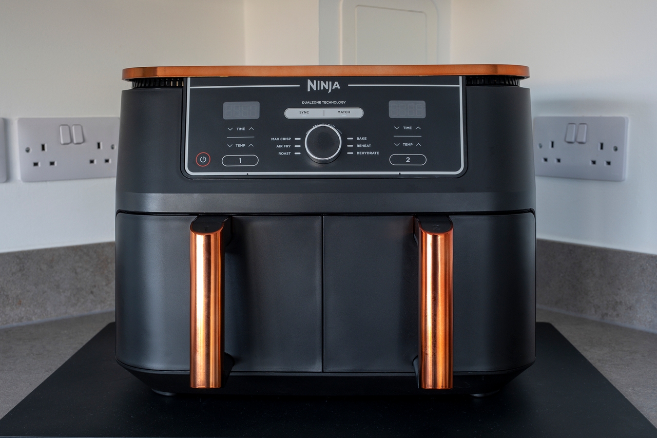 SharkNinja Rapidly Ramps Up Market Share, But Beware Of Tariff Uncertainty  (NYSE:SN) | Seeking Alpha