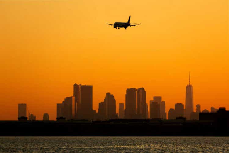 Airplane Skyline