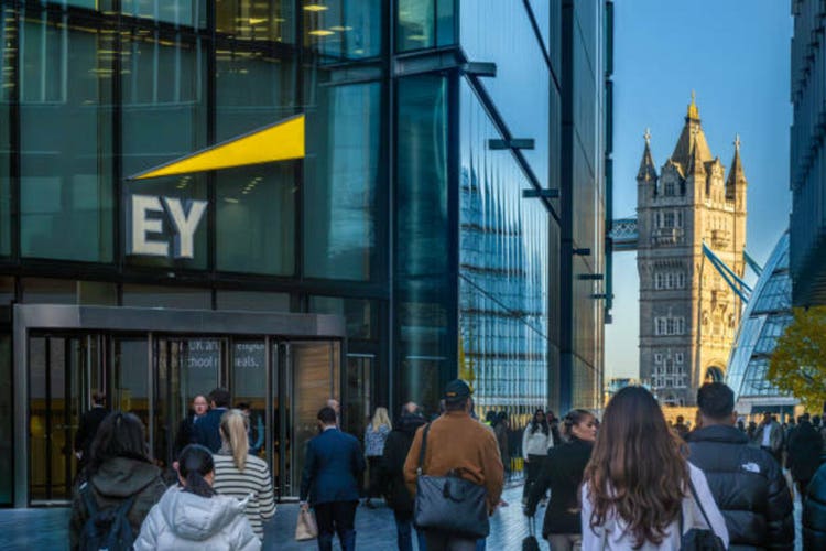Ernst and Young in London, Tower Bridge