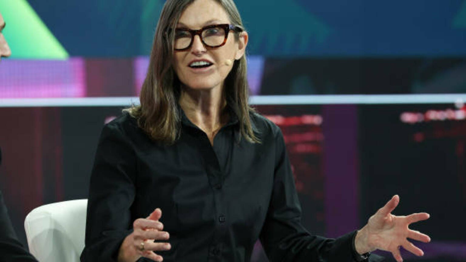 Cathie Wood trims Bitcoin bull case as stablecoins take over some of its  role (BTC-USD:Cryptocurrency) | Seeking Alpha