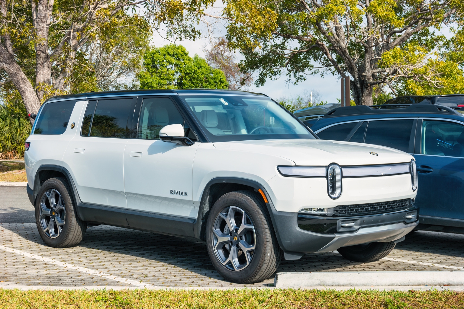 Rivian stock jumps as R2 SUV lifts 2026 delivery outlook