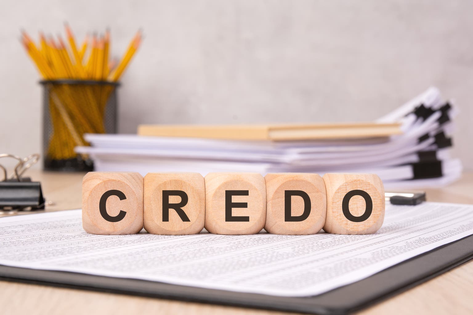 Credo Technology Soars: AI Demand Fuels Explosive Growth and $800M Revenue Target