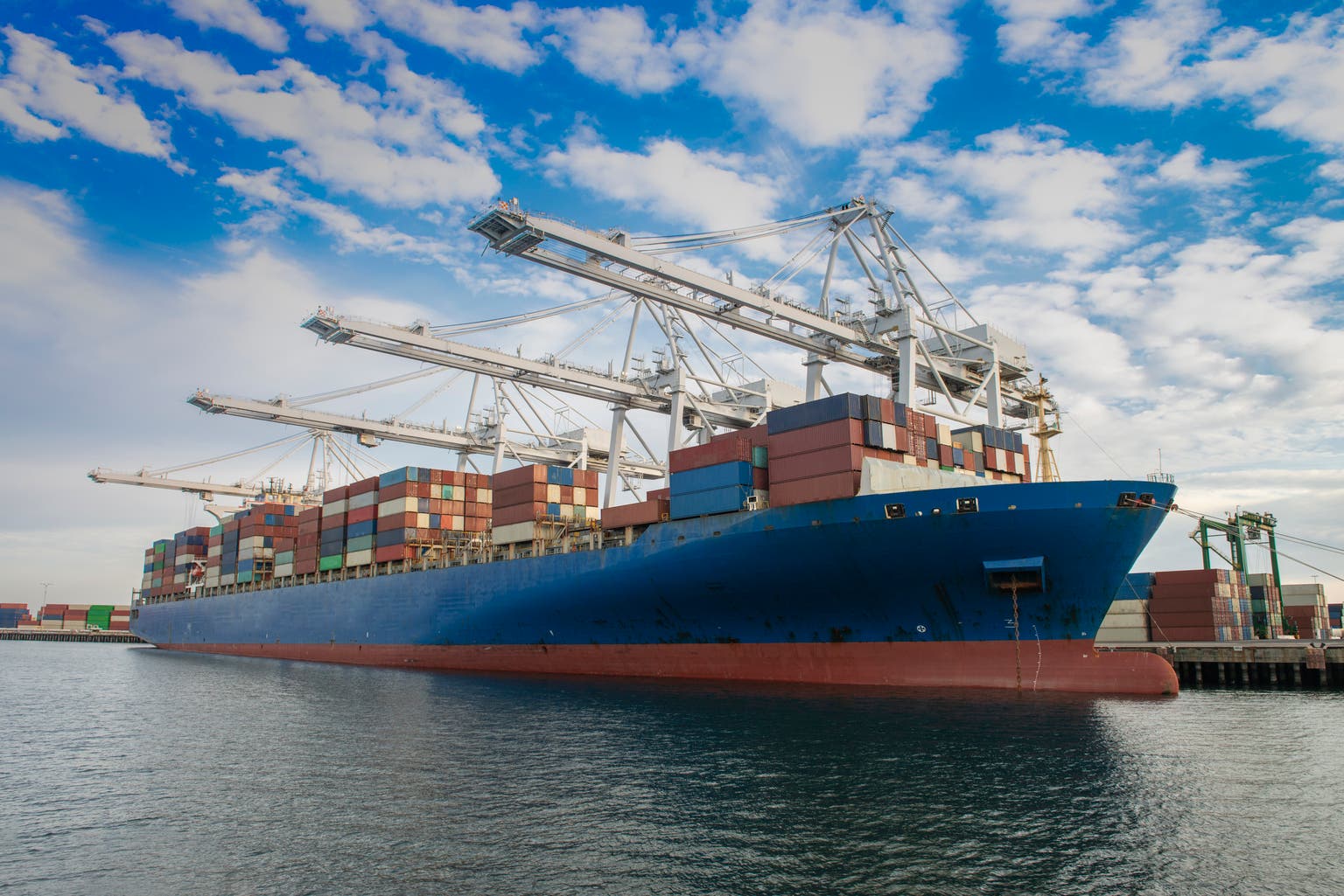 ZIM Integrated Shipping: Freight Rates Hold Steady Since April While Stock Slips (Rating Downgrade)