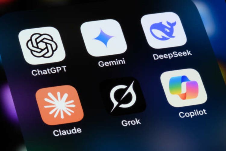 Artificial Intelligence AI Assistant Apps - ChatGPT, Google Gemini, DeepSeek, Claude, Grok, Microsoft Copilot